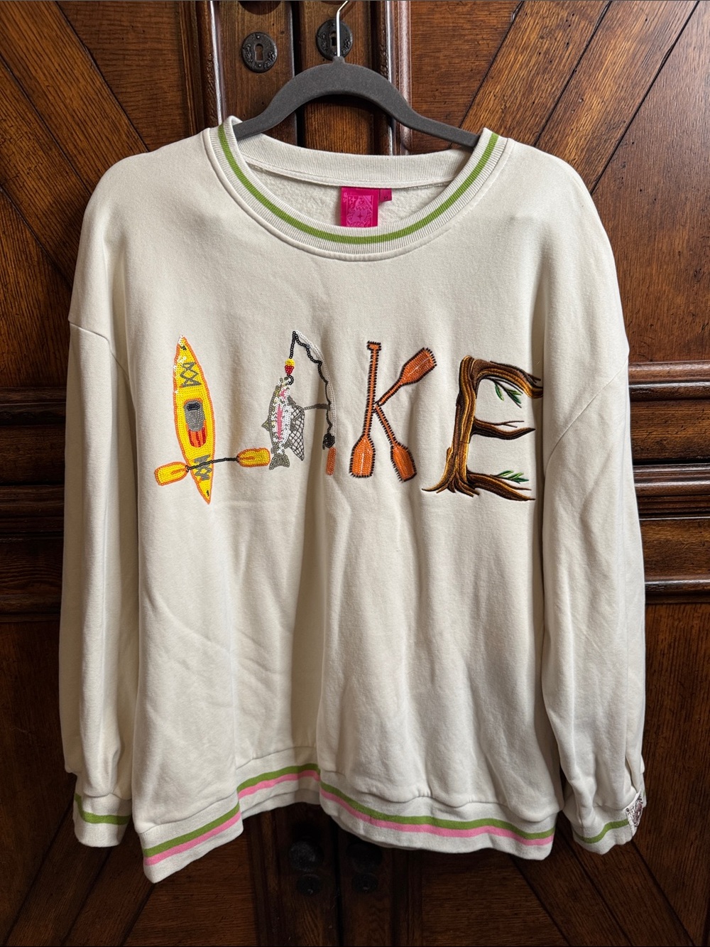 Queen of Sparkles Lake Sweatshirt M
